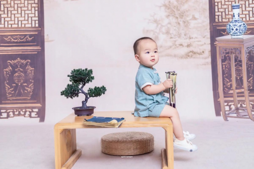 自贡宝宝几个月翻身才正常